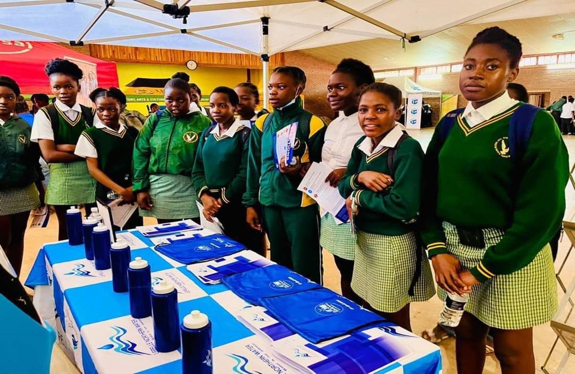The two-day day Career Expo at Bankuna High School in Nkowankowa ended on a high note. The leaners explored various available career paths, further gained insights from industry professionals, and discover exciting new career opportunities for the future.